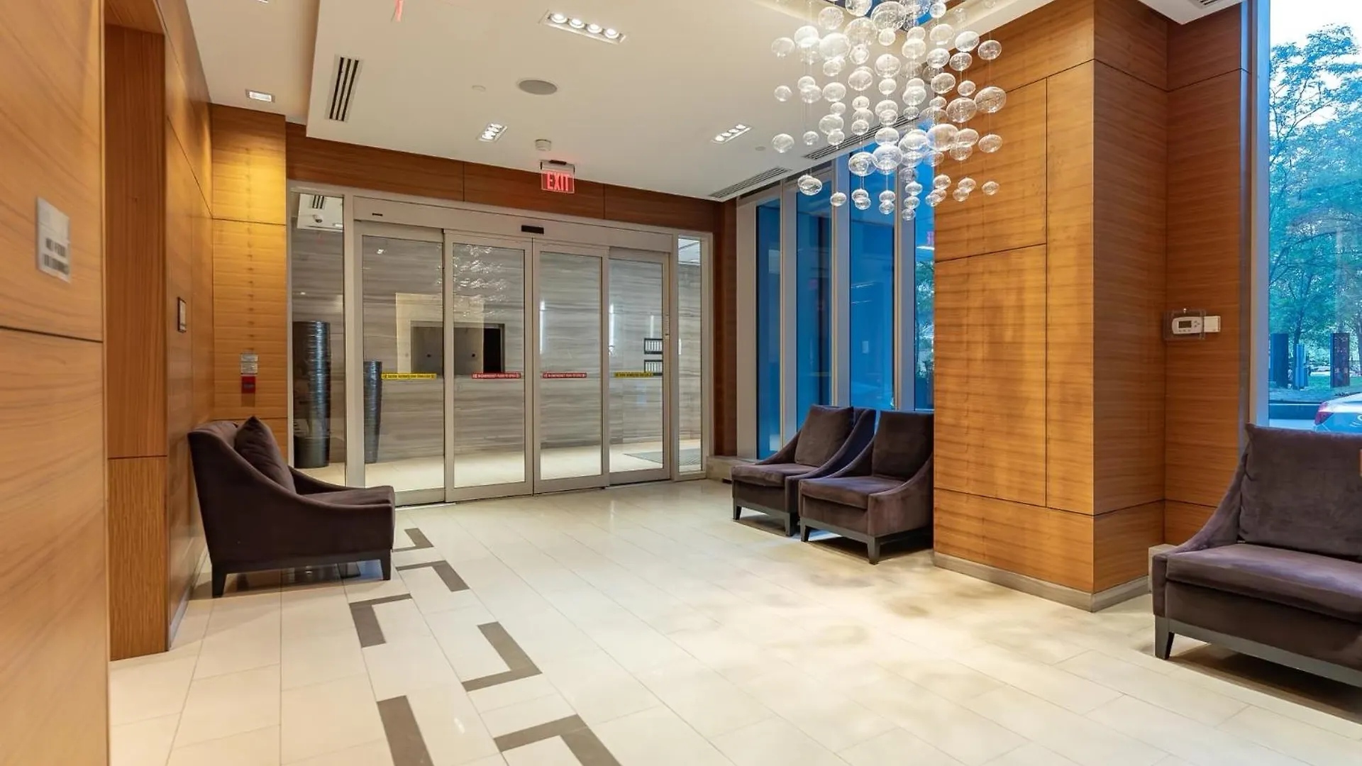 2Br 2Bth Apt-Rogers Center-Cn Tower-Free Parking Apartment Toronto