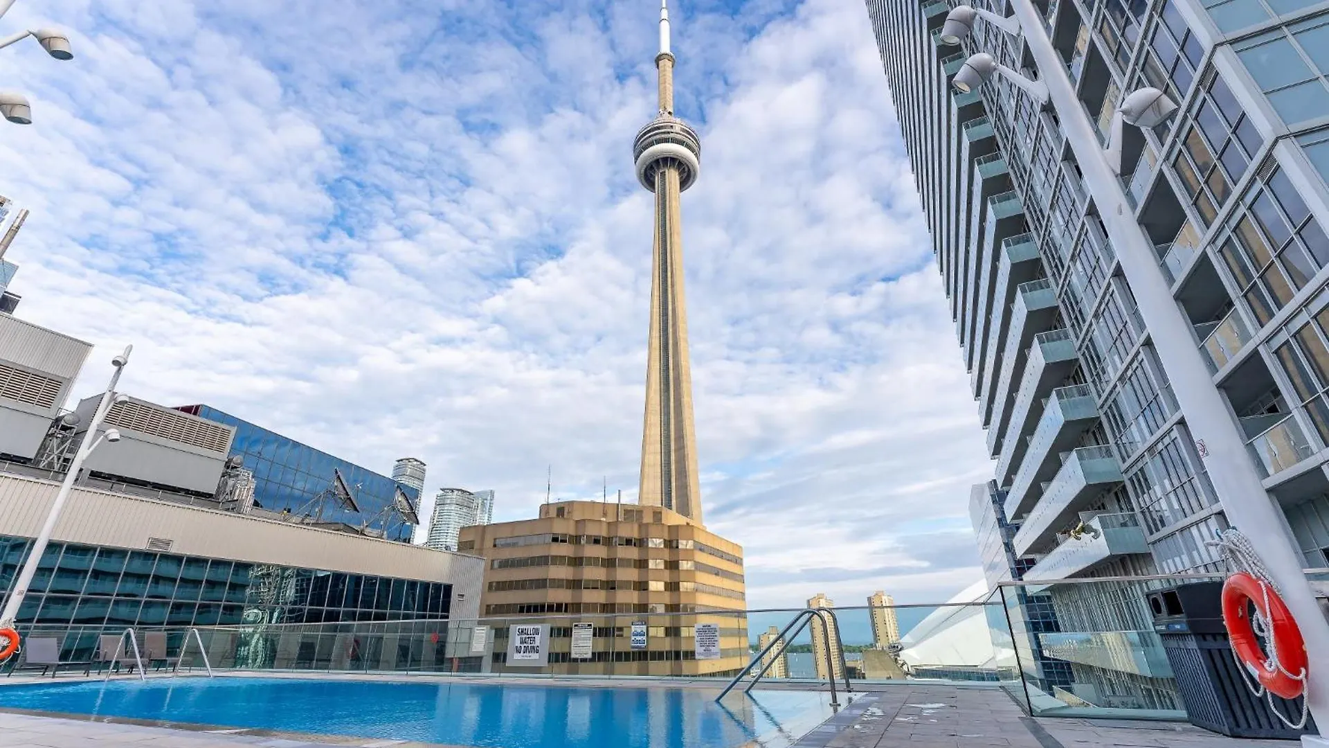 2Br 2Bth Apt-Rogers Center-Cn Tower-Free Parking Apartment Toronto Canada